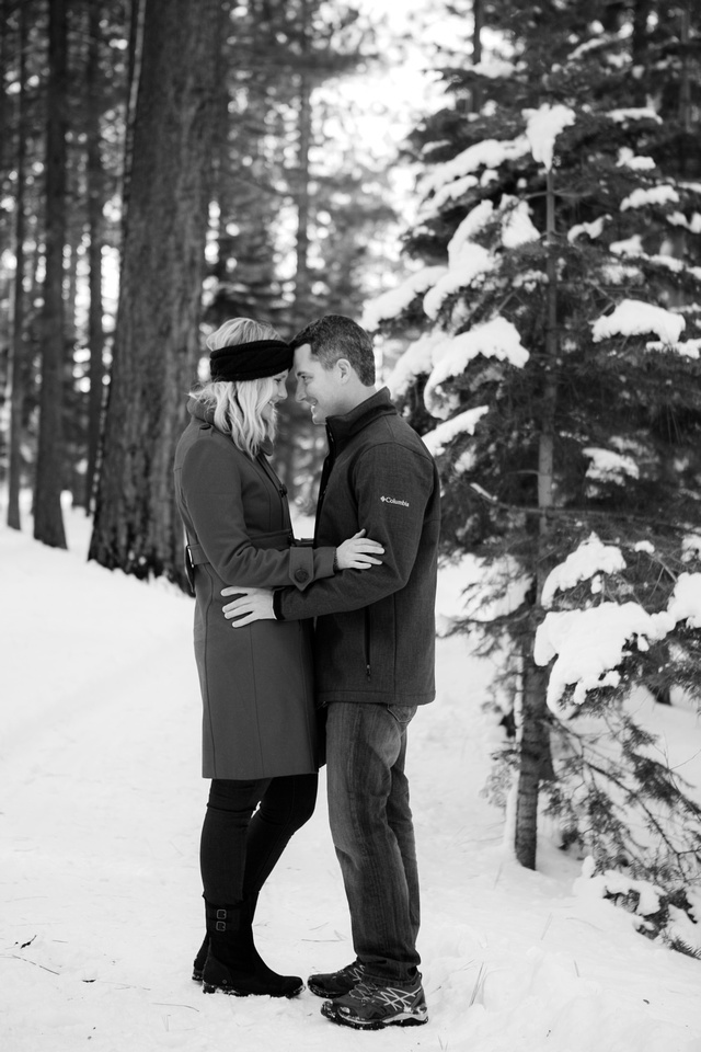 
Snow Engagement Session in Lake Tahoe - A Winter Wonderland
