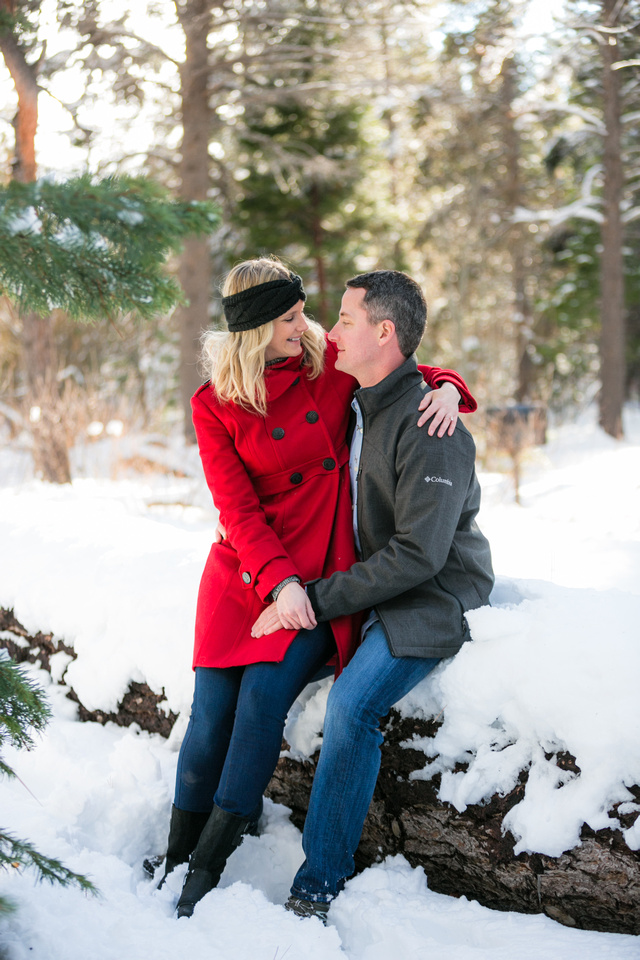 
Snow Engagement Session in Lake Tahoe - A Winter Wonderland
