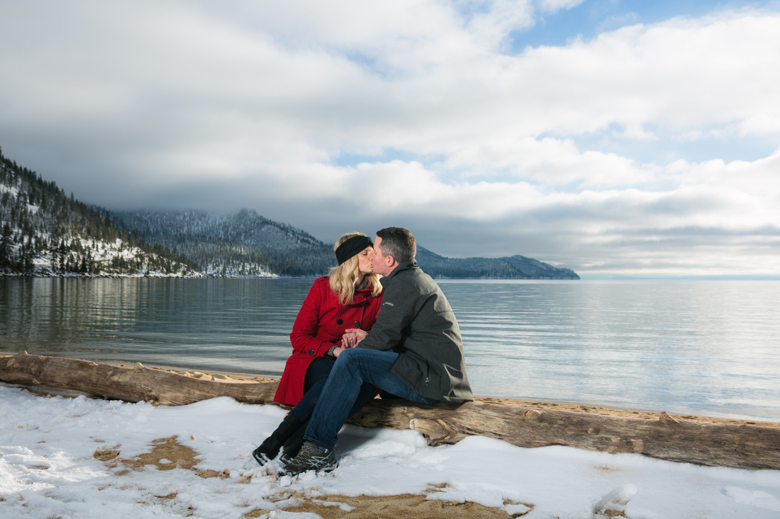 
Snow Engagement Session in Lake Tahoe - A Winter Wonderland
