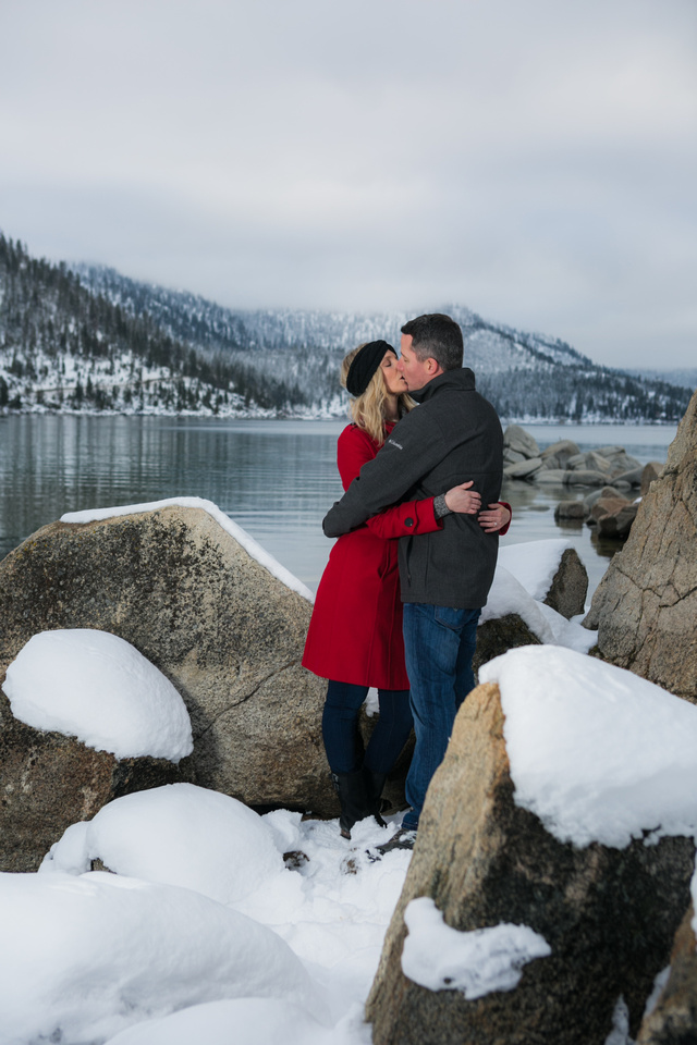 
Snow Engagement Session in Lake Tahoe - A Winter Wonderland
